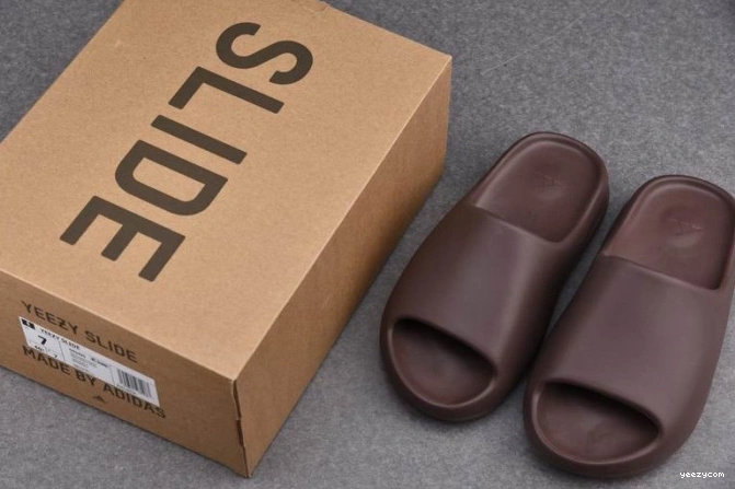 Yeezy Adidas Slide Soot G55495 0710
